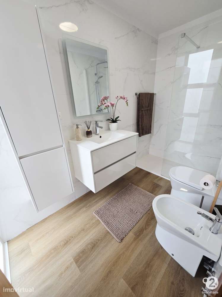 Apartamento T2 em Custóias ( Avilhó )-15