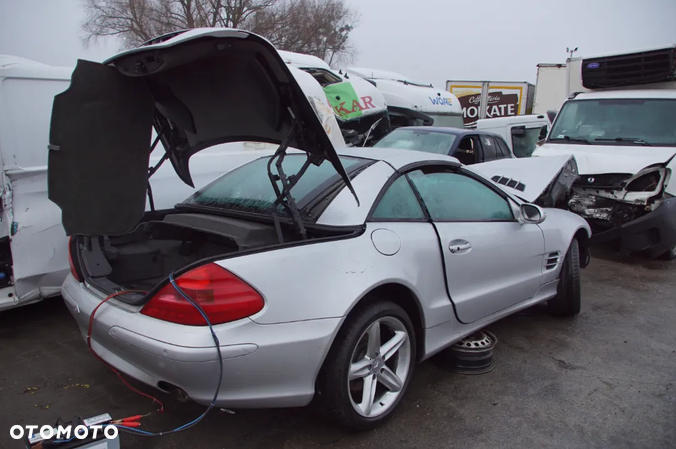 MERCEDES SL 500 R230 5.0 V8 LAKIER 744 - 7