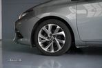 Toyota Auris 1.4 D-4D Com. +P.Sport +TSS+Navi - 7