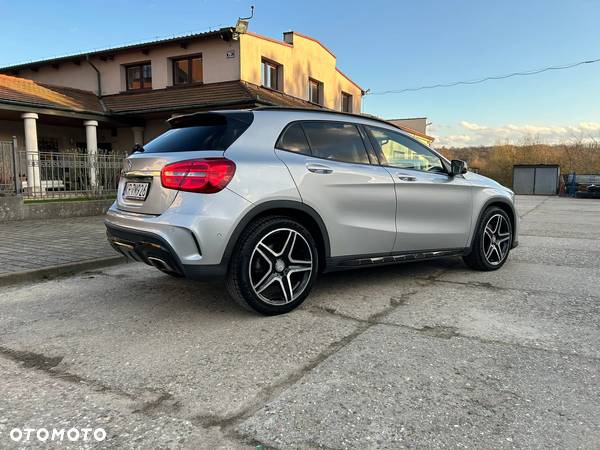 Mercedes-Benz GLA 250 4-Matic - 3