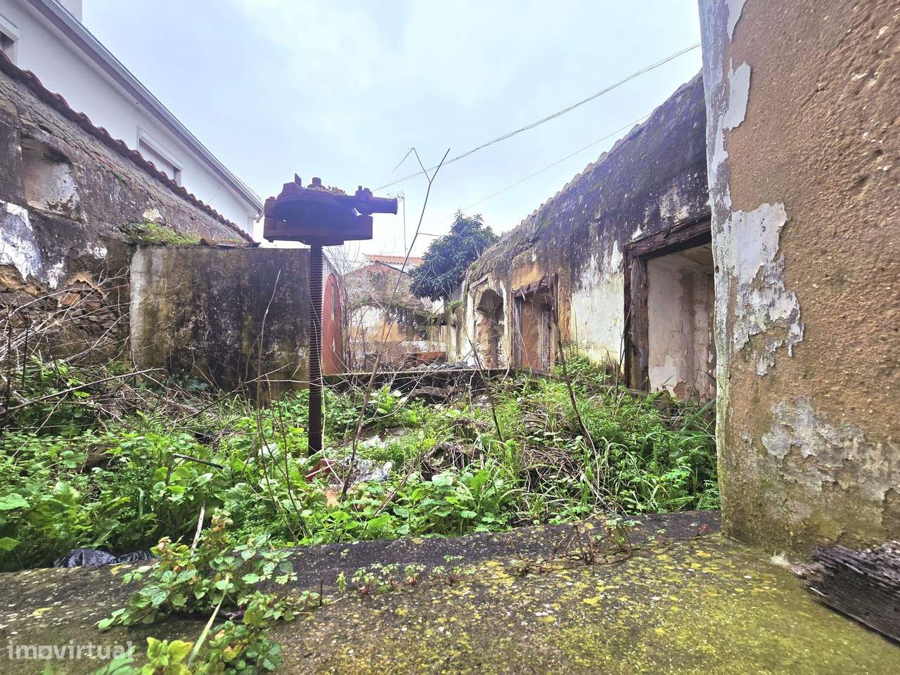 Casa para Recuperação em Alfeizerão, Alcobaça - 75.000€ - Grande imagem: 5/11