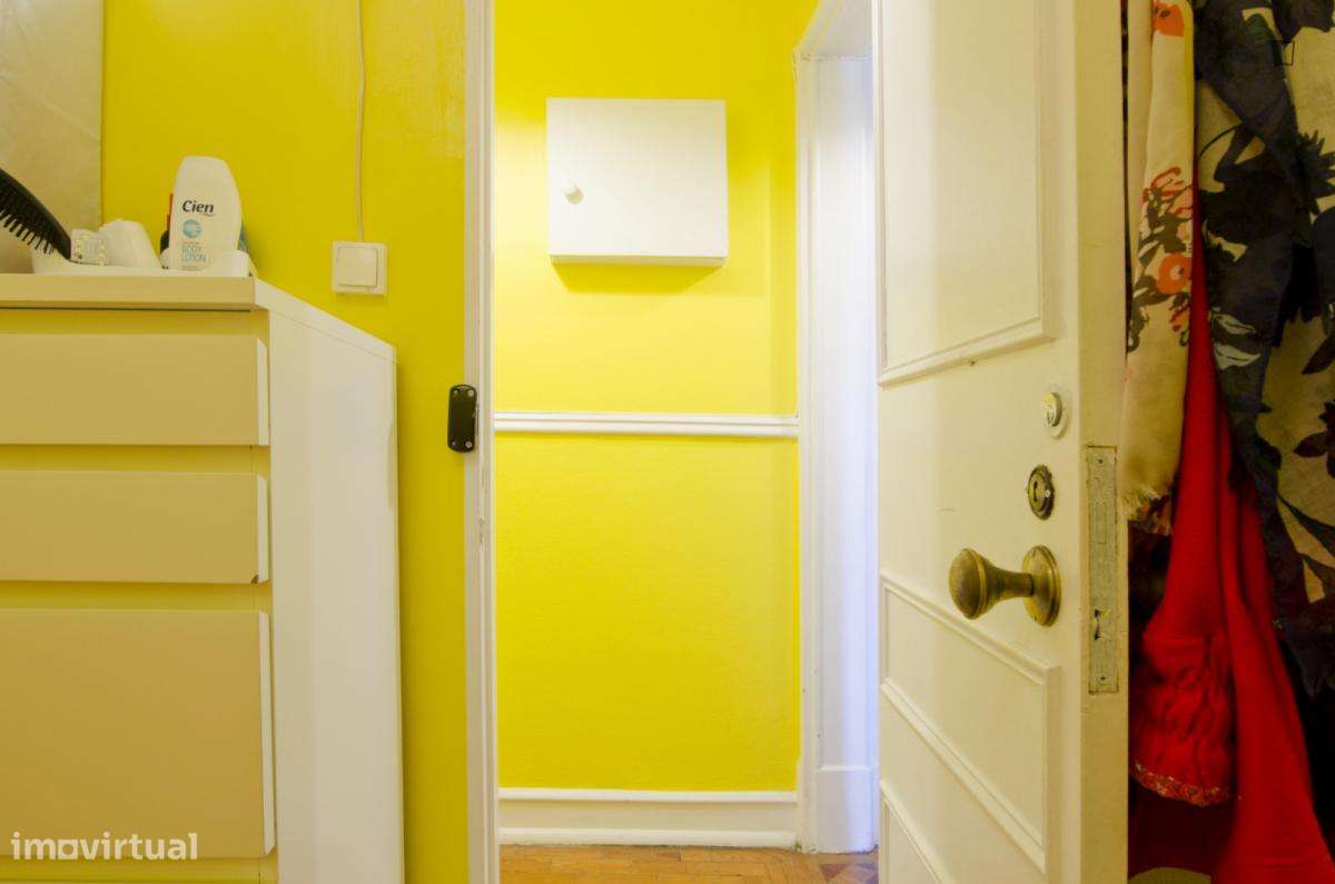 Quarto - localizado em Intendente Lisbon - Grande imagem: 3/13