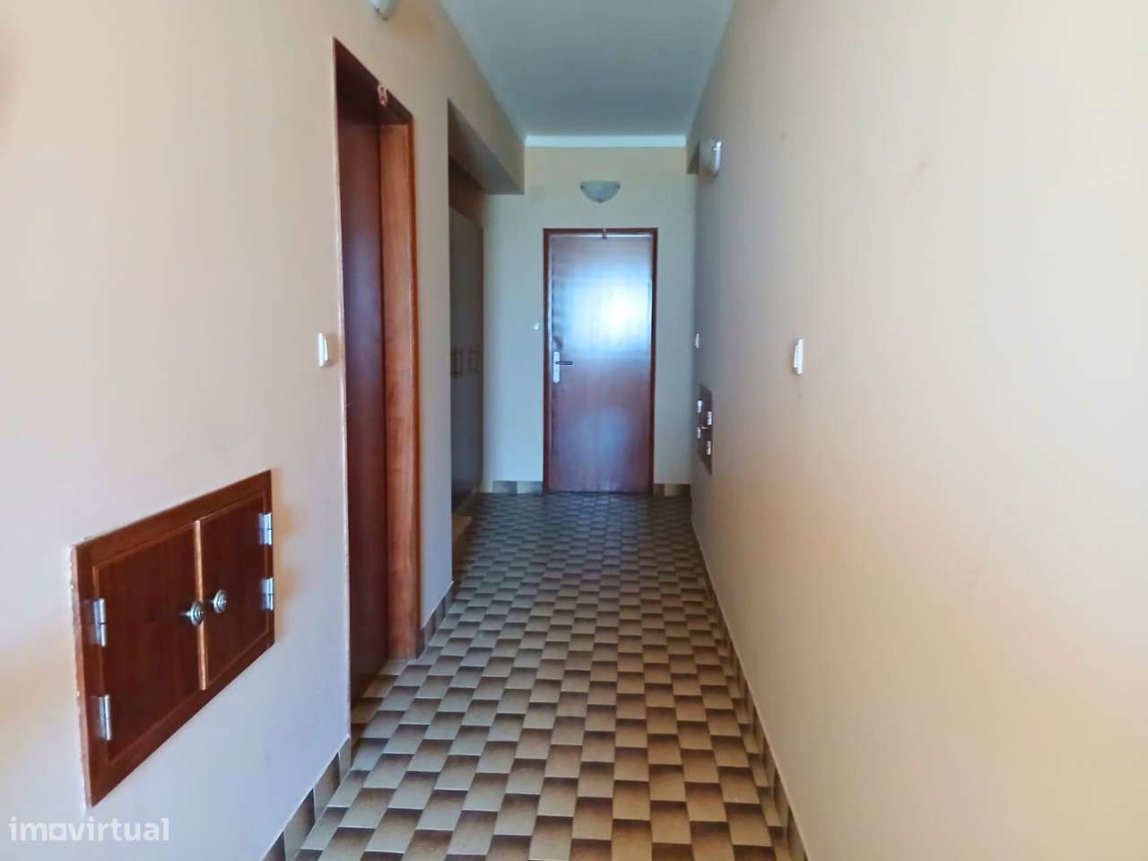 Prédio em Trêmes-6