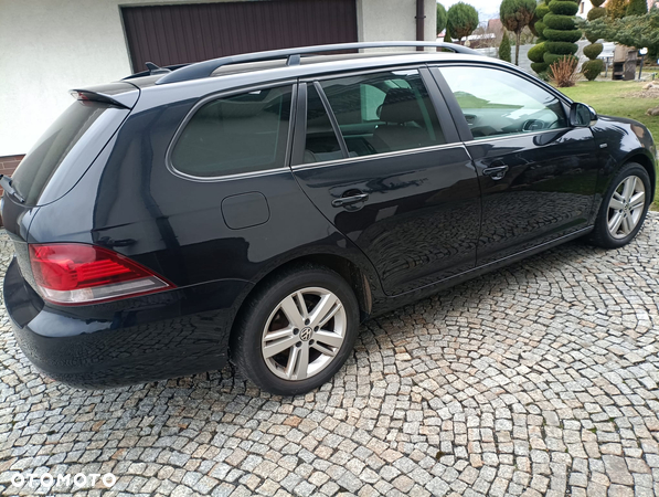 Volkswagen Golf 2.0 TDI DPF MATCH - 21