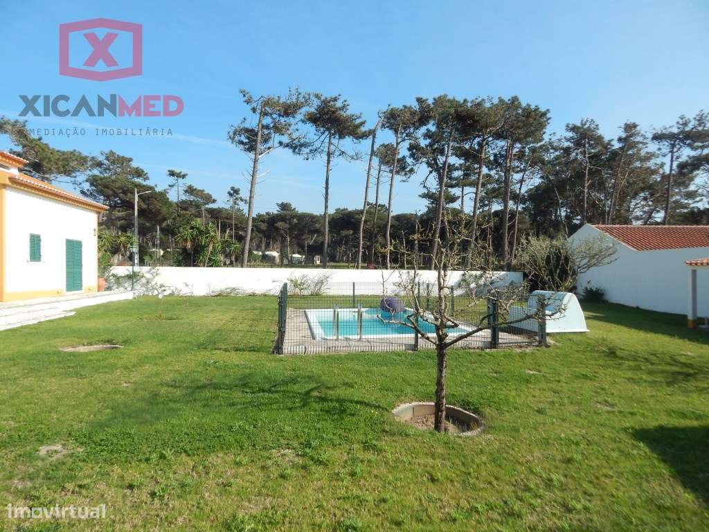 Moradia T4
Moradia Exclusiva com Piscina e Jardim a 15min a pé da ...-10