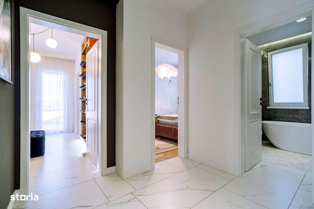 Penthouse 4 camere, ultracentral, Oradea. 800 000 E + TVA. Comision 0-6