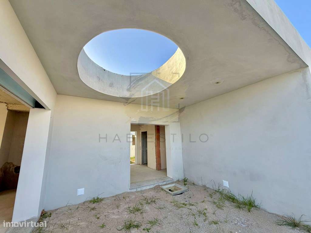 Moradia nova com excelentes áreas-7
