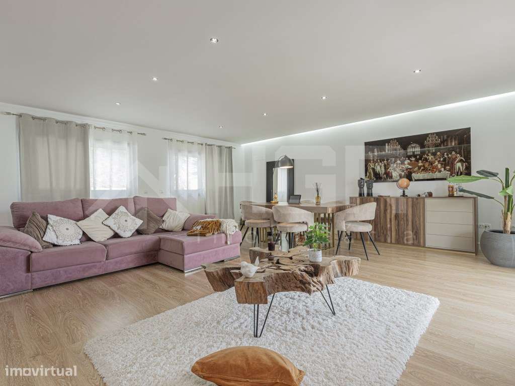 MORADIA V4 | SEMI-NOVA | 2 PISOS | GARAGEM | EXCELENTES ACESSOS ROD...-7