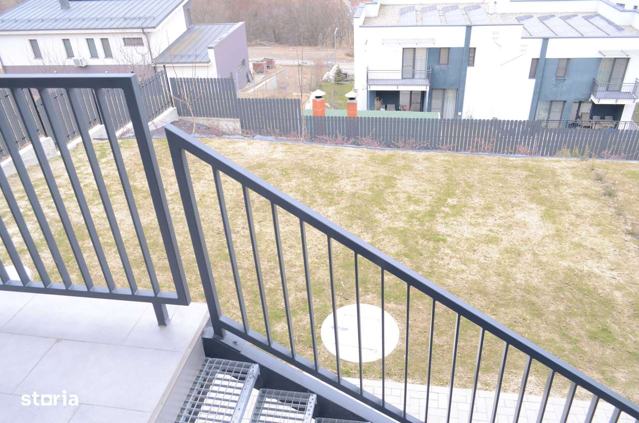 Casa cuplata (duplex) cu vedere panoramica in Dezmir-15