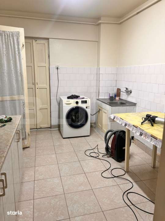 Apartament 4 camere,2 bai,2 balcoane+boxa zona CEC - Imagine principală: 3/6