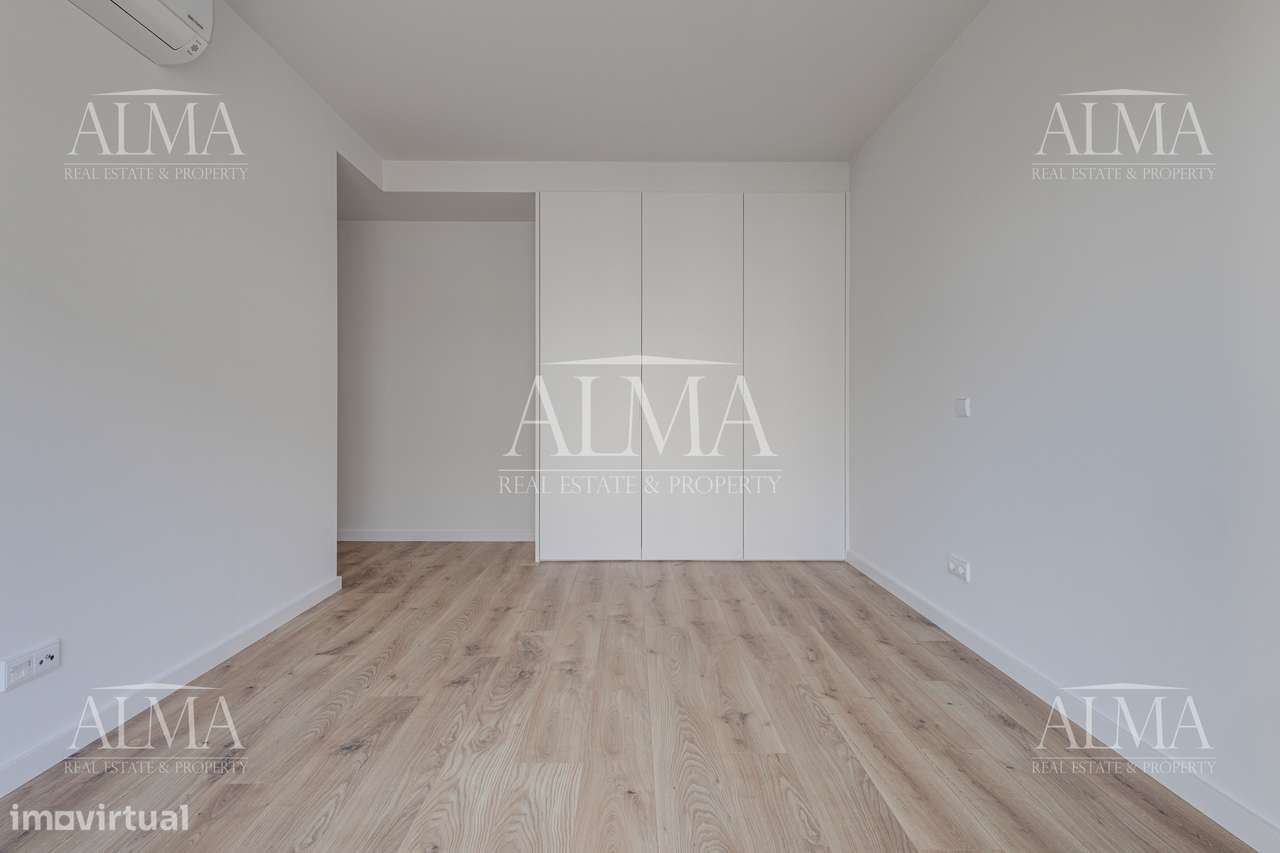 Apartamento T4 novo  na Senhora do Porto-22