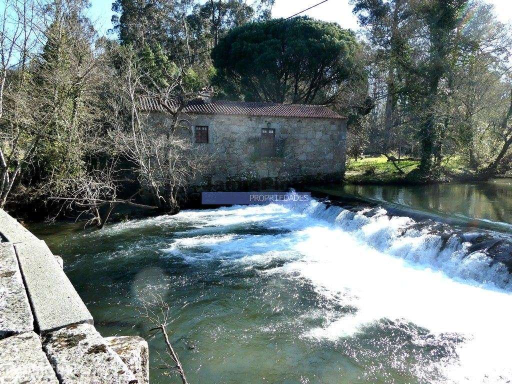 Terreno urbano p/ construção 4 MORADIAS c/ piscina ou APARTAMENTOS....-7