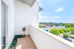 Apartamento T2 | Varanda | Vista Mar | Cascais | Torre | Junto ao Bair