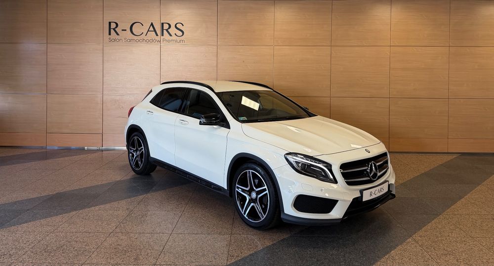 Mercedes-Benz GLA 200 7G-DCT AMG Line 2016