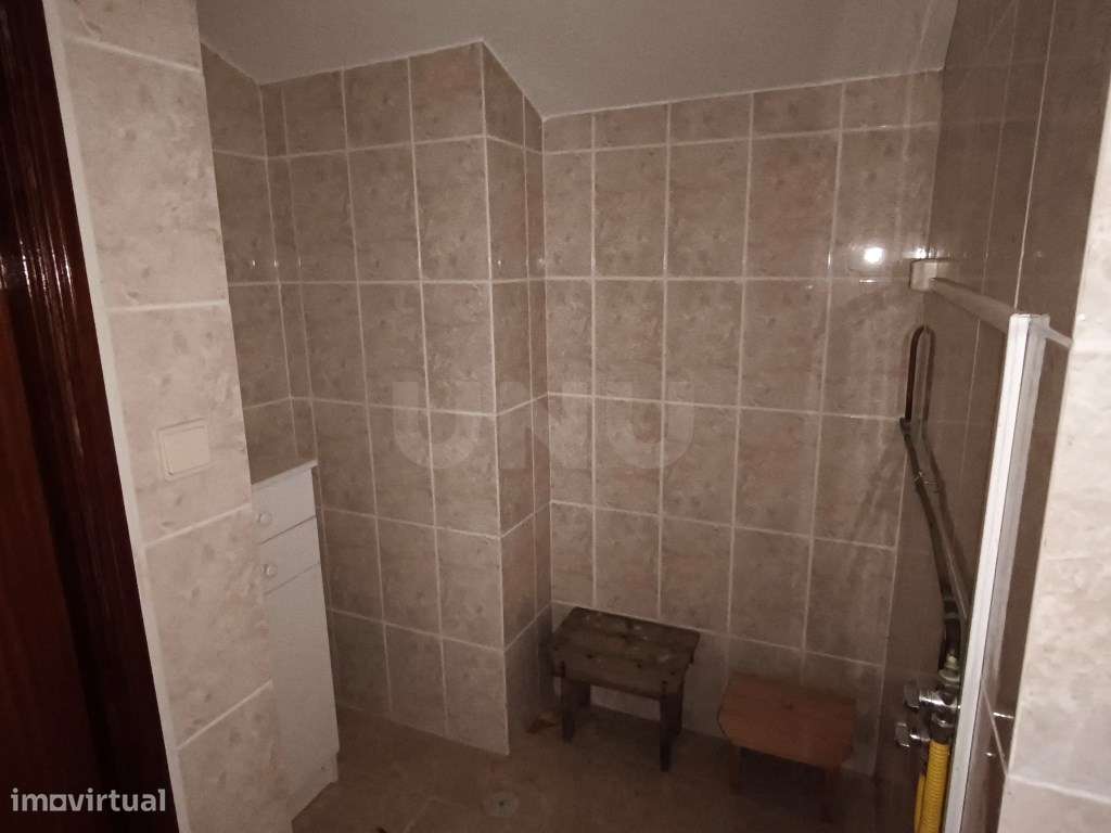 Moradia acolhedora, em aldeia tranquila e pronta a habitar-18