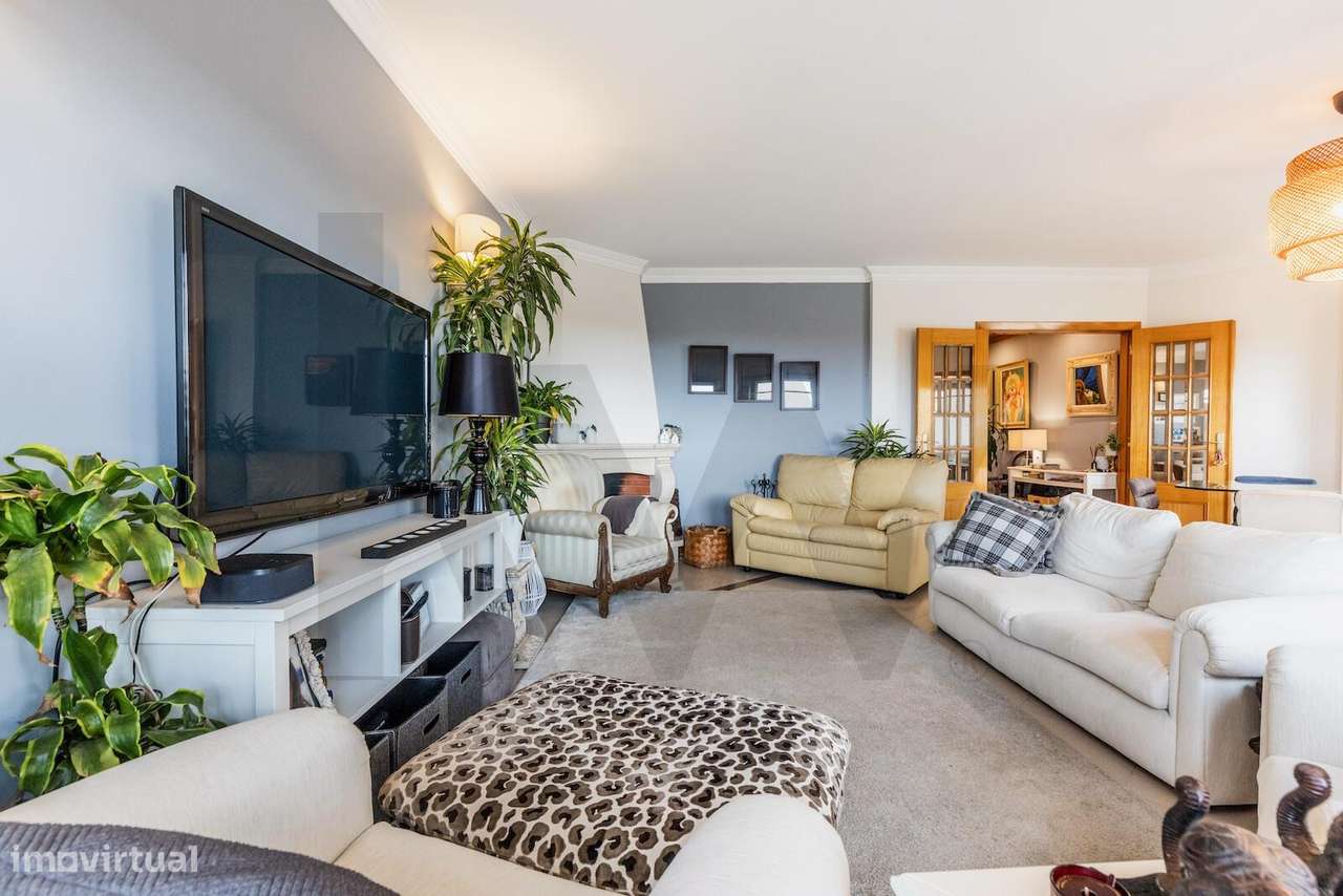 Fantástico T4 com muita luminosidade - Grande imagem: 5/44