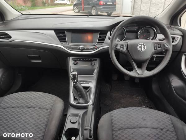 Opel Astra 1.6 D (CDTI) Dynamic - 11