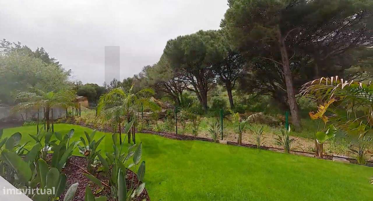 Moradia de arquitetura contemporânea em Cascais com 5 suites para vend-47