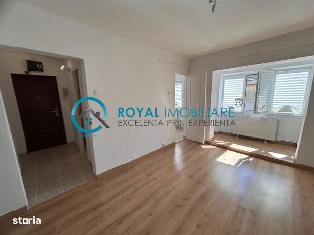 Royal Imobiliare - Vanzare Garsoniera zona Gheorghe Doja