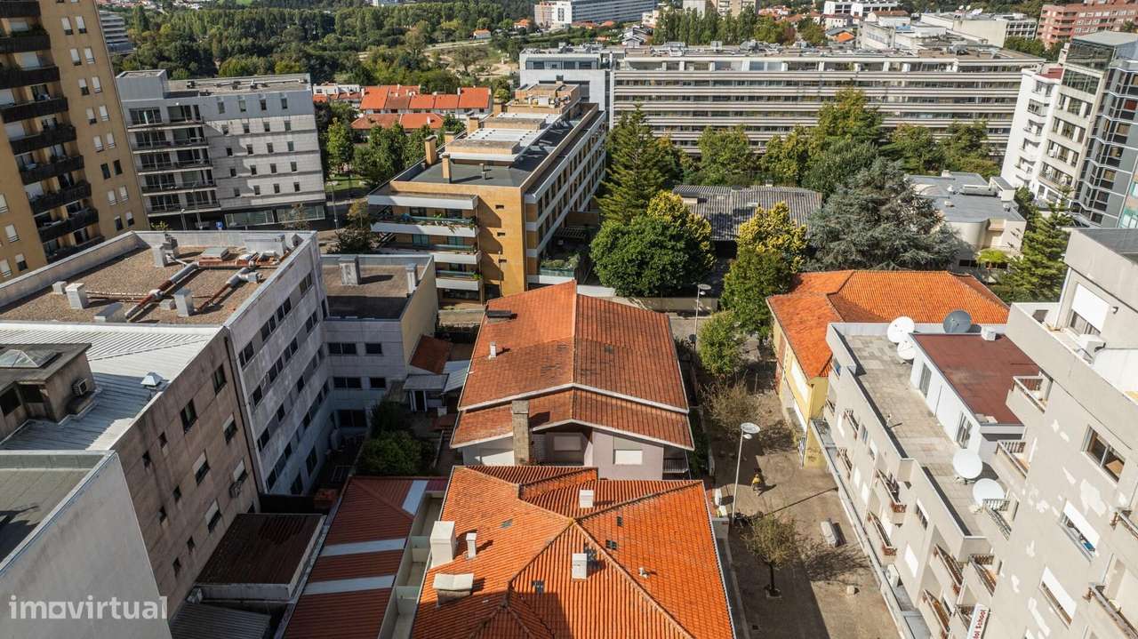 Moradia T3 no Centro da Maia –A 2 Min. do Metro Jardim, Garagem para 2-33