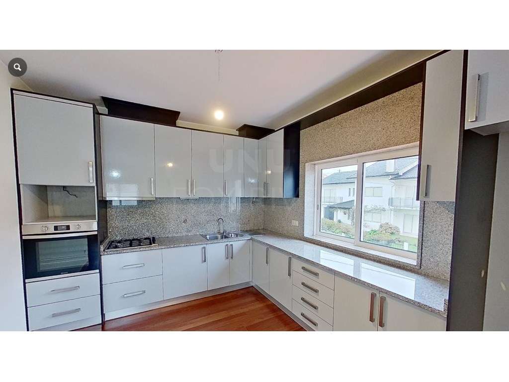 Moradia T3 Geminada para venda em Montedor - Grande imagem: 2/17