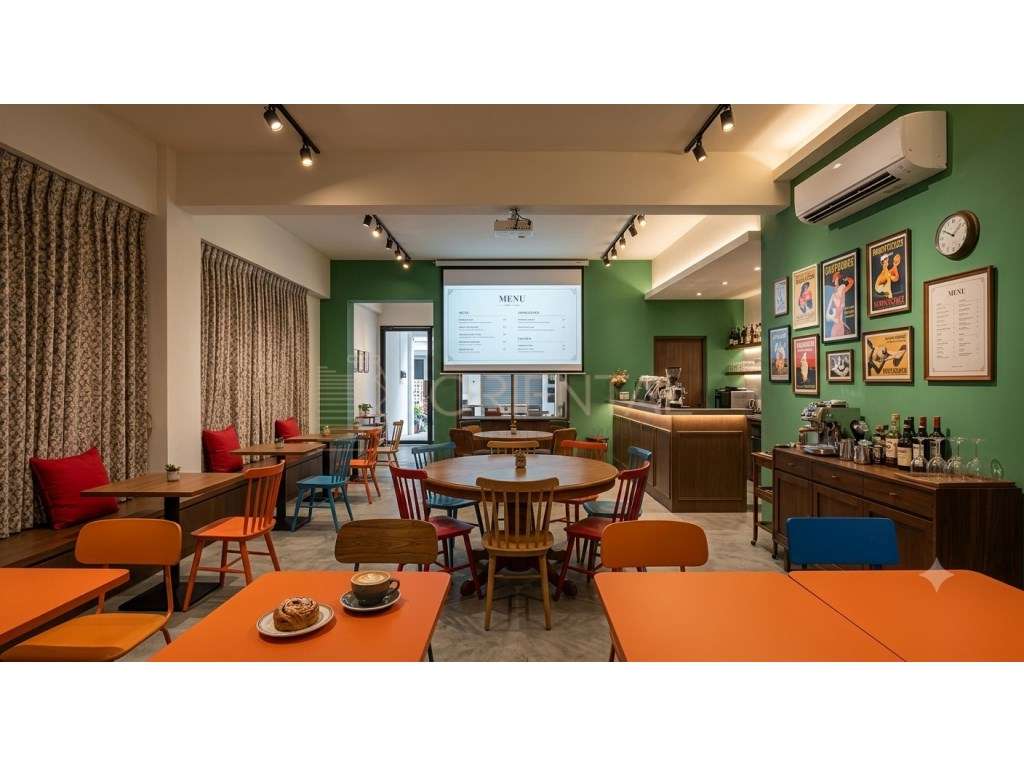 Espaço Comercial com Potencial de Conversão no Centro de Lisboa-0