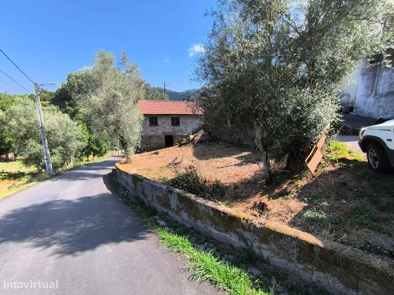 Casa para Restauro em Boivães – Ponte da Barca-12
