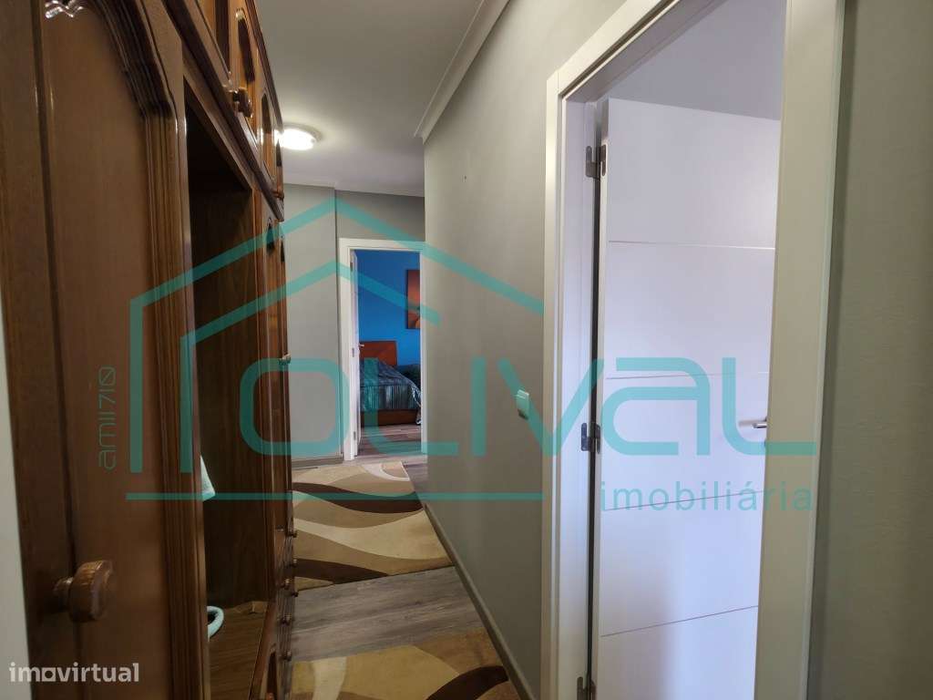 Belíssimo T3 totalmente renovado e mobilado em Póvoa Sta. Iria-25