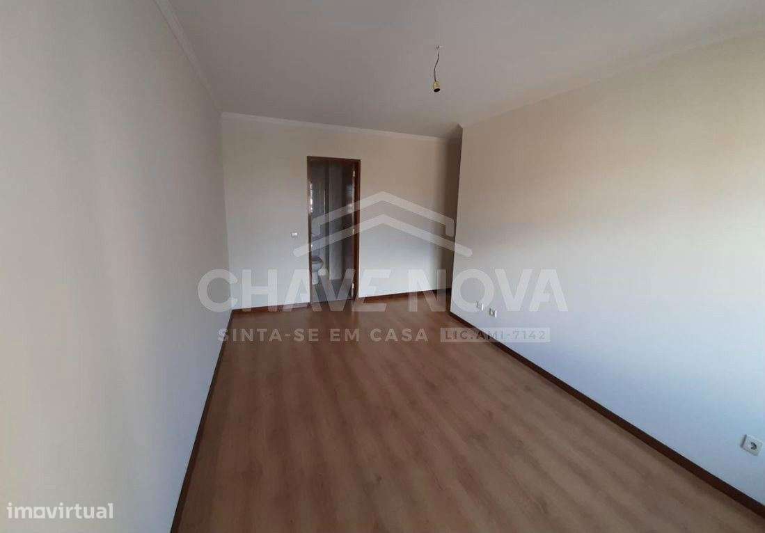 Apartamento T2 em Fânzeres - Grande imagem: 4/14