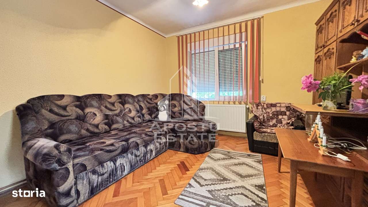 Casa spatioasa, teren 1348 mp, Giarmata - Imagine principală: 5/19