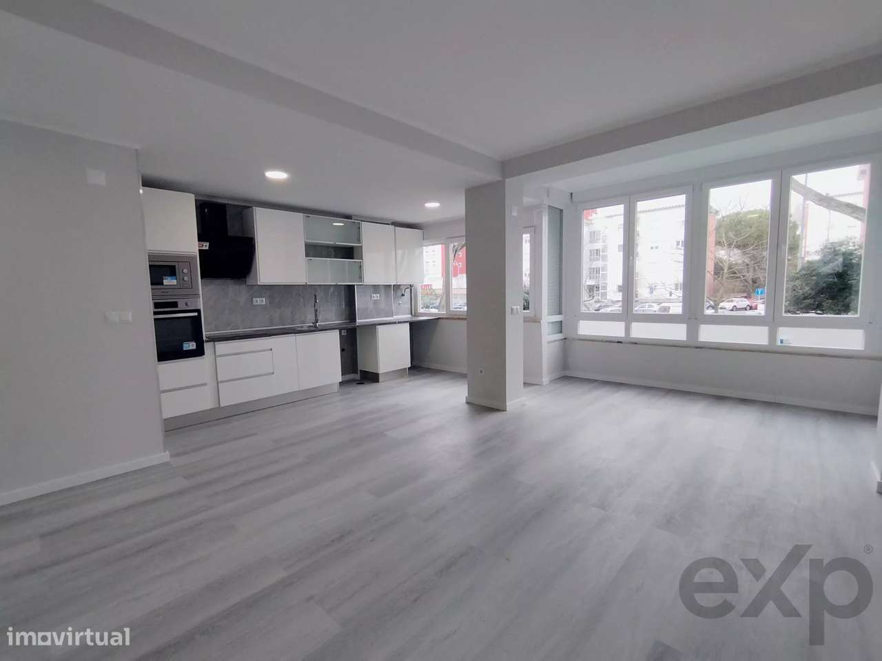 Totalmente remodelado, apartamento T2 Central em Oeiras: Conforto, Ele - Grande imagem: 2/36