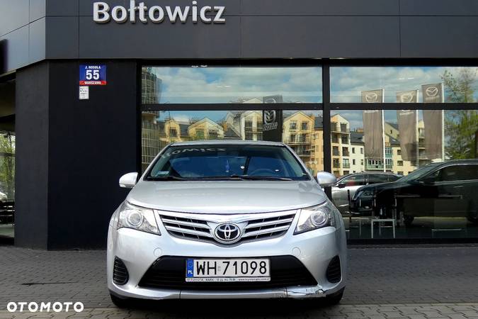 Toyota Avensis 1.8 Active - 6