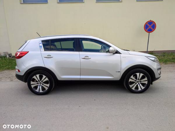 Kia Sportage 2.0 CRDI AWD Fifa World Cup Edition - 6