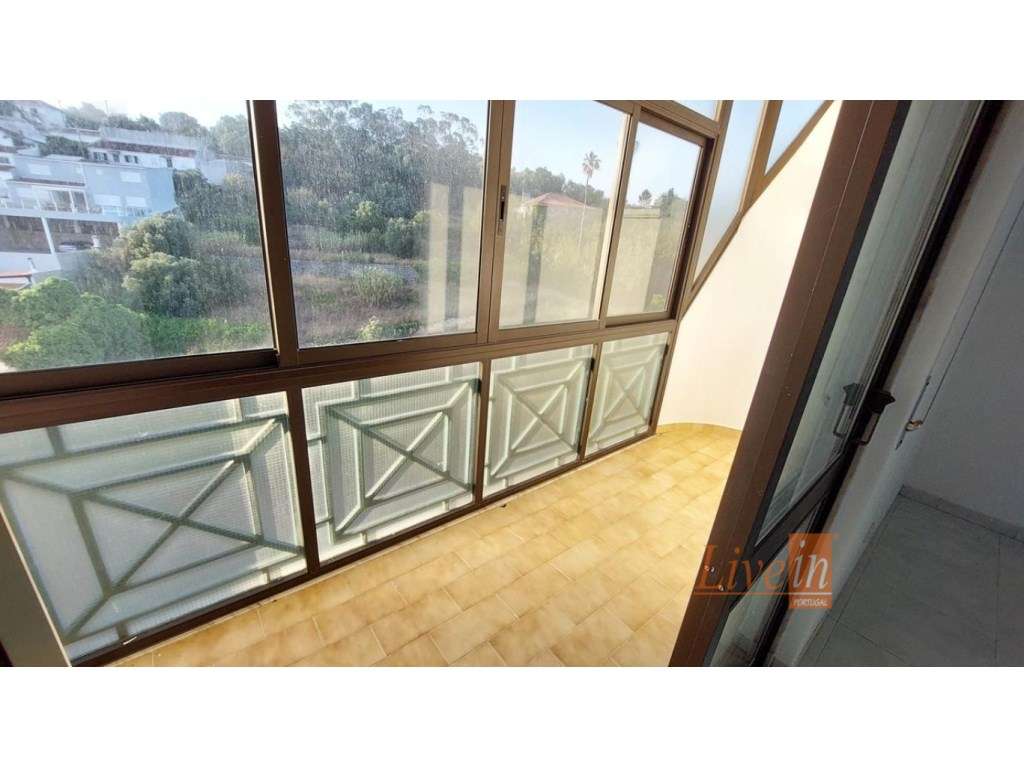 Apartamento T2 em Belas-5