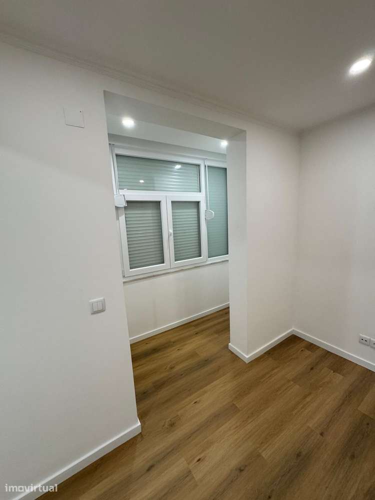 Apartamento T2 com segurança em Águas Livres - Grande imagem: 4/16