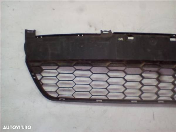 Grila centrala bara fata Mazda2 Demio An 2002-2006 cod D651-501T1 GS17248 - 2