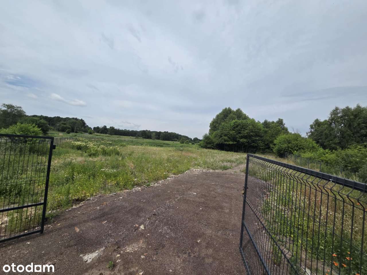Działka Ożarowice idealna na parking lub innePyrzowice 3000m2ogrodzona-9