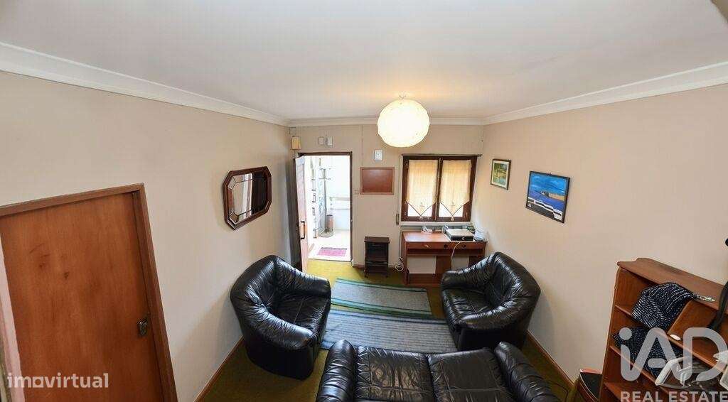 Moradia geminada T5 em Rio de Mouro de 137 m2 - Grande imagem: 4/29