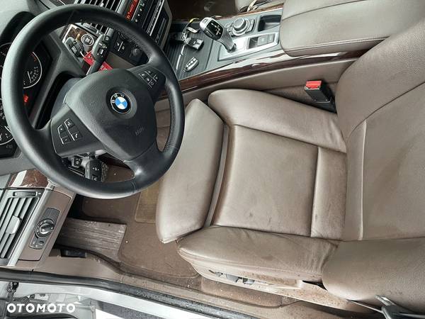 BMW X5 3.5d xDrive - 38