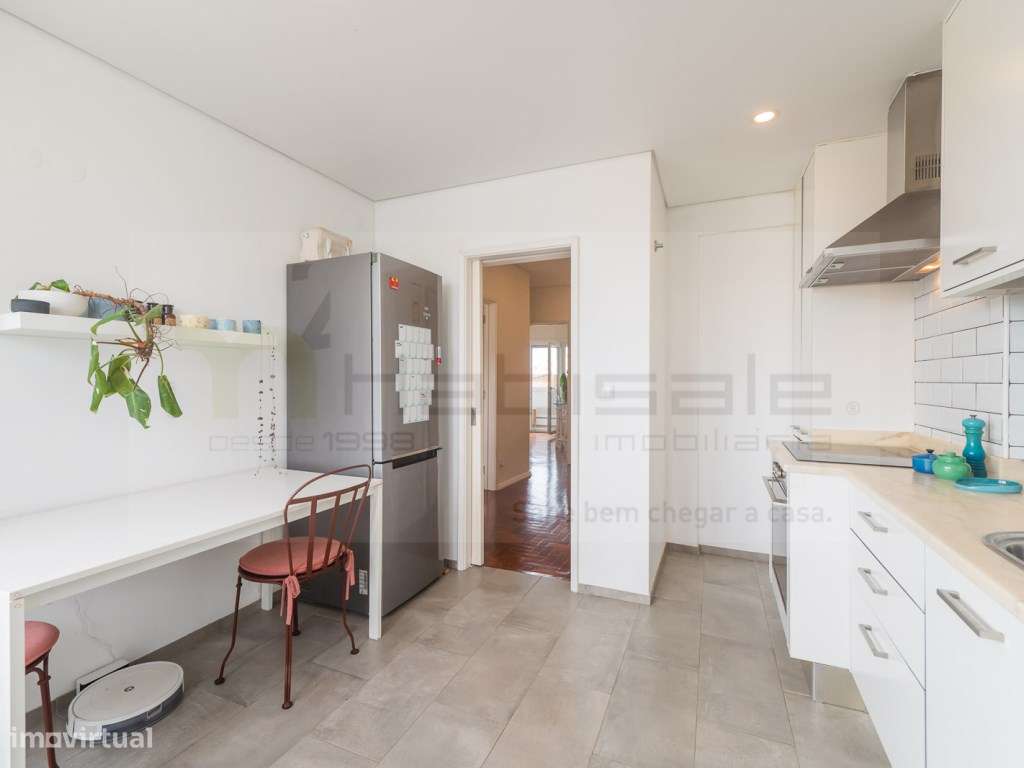 T2 na Parede totalmente remodelado com arrecadação - Grande imagem: 5/31