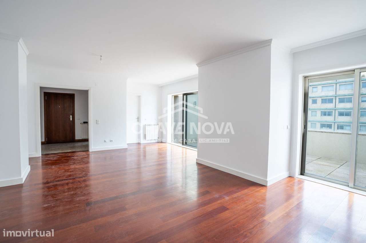 T4 Recuado c/ 2 Lugares de Garagem em Matosinhos Sul - Grande imagem: 5/23