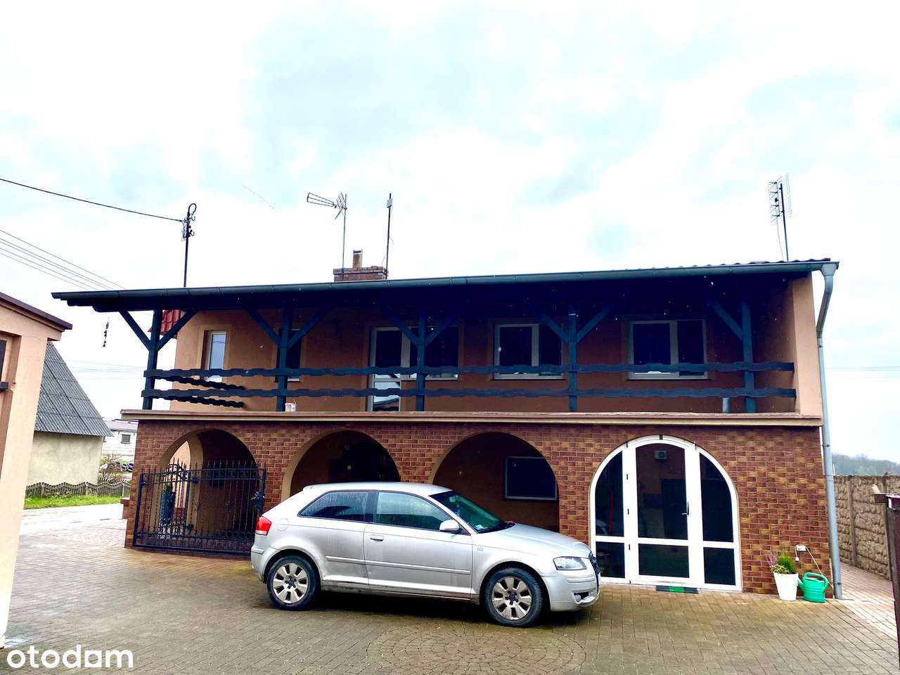 Gospodarstwo - dom 220 m2 z kompleksem budynków prod.-magazynowych.-10