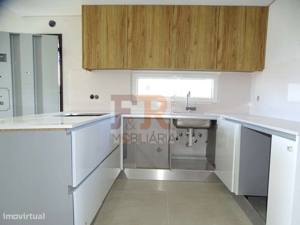 Geminada Duplex T3 com Pérgula (espaço para Piscina) Pinhal General...-6