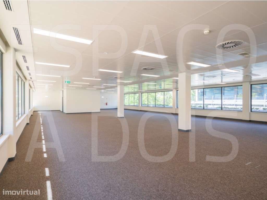 OFERTA DE PERIODO DE CARÊNCIA! Excelente estado! Empreendimento de ... - Grande imagem: 2/38