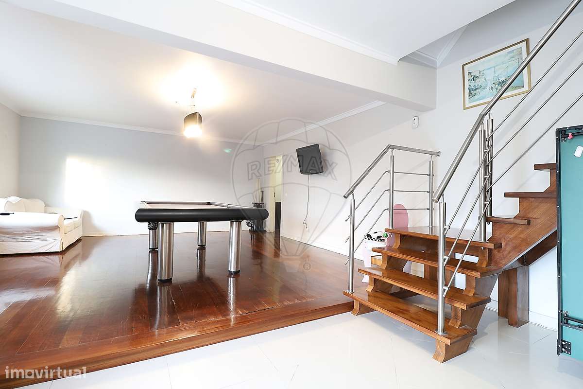 Moradia T6 para venda-19