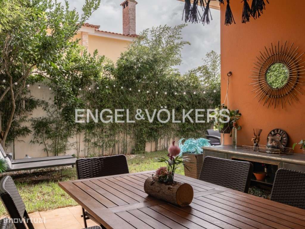Moradia T3 com 3 Suites, Escritório, Jardim Privativo e Garagem | S...-28