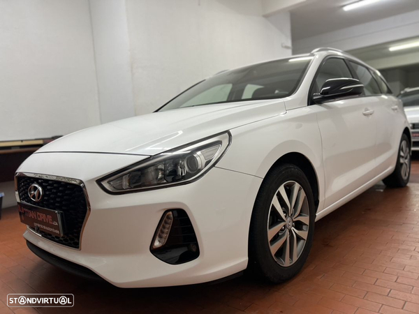 Hyundai i30 SW 1.6 CRDi Style+Navi - 3