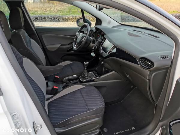 Opel Crossland X - 16