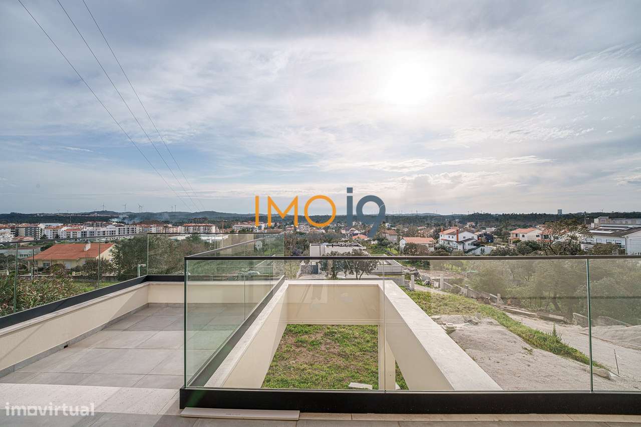 Moradia T4 com Vista Panorâmica em Fátima-35
