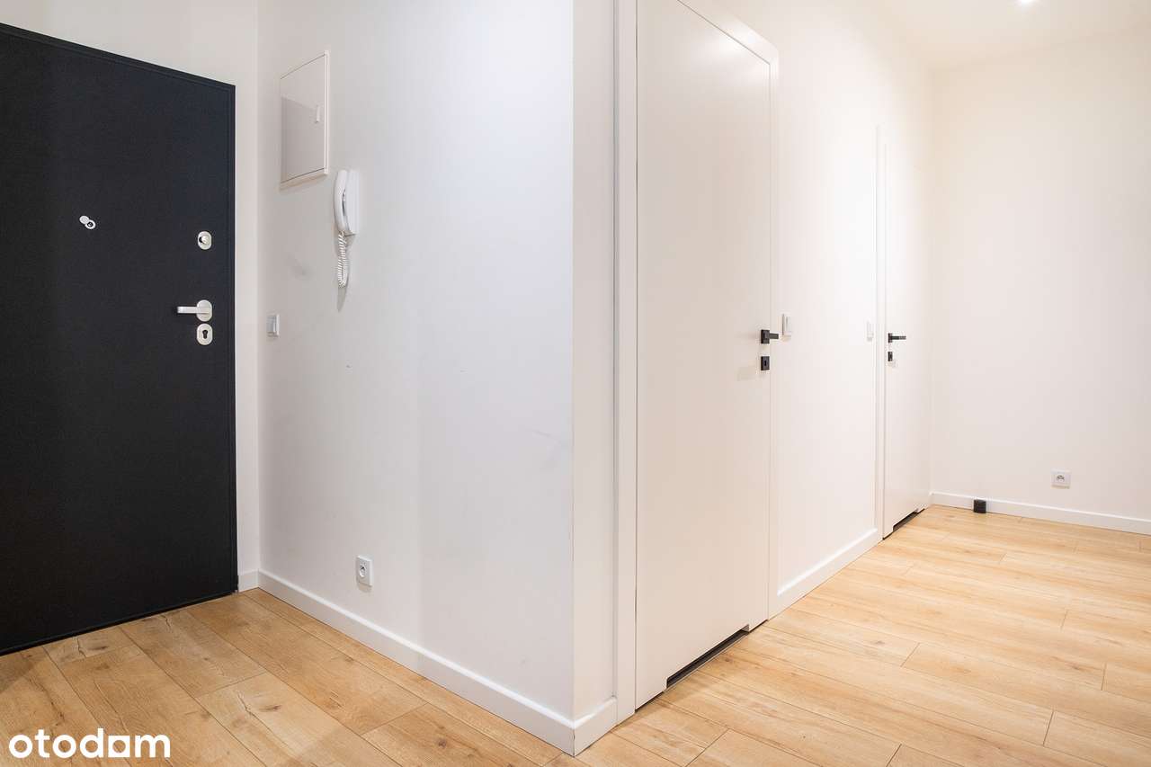 Cztery Pokoje w Nowoczesnym Budynku z 2022 roku! Dwa Balkony! Garaż!-12